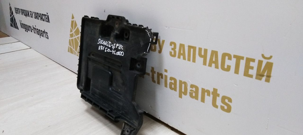 Площадка АКБ Hyundai Solaris (10-17) oem 371504l000 Площадка АКБ Hyundai Solaris (10-17) oem 371504l000