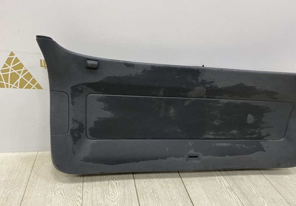 Обивка крышки багажника Volkswagen Tiguan 1 2010-2016 oem 5n0867601a (скл-3)