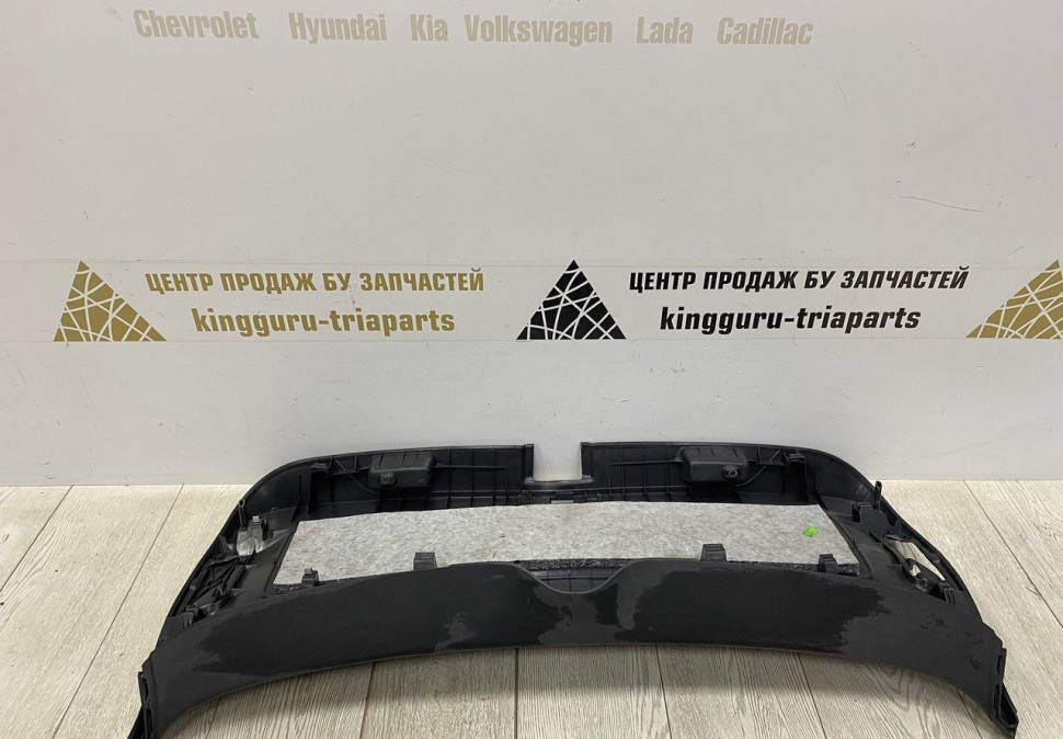 Обивка крышки багажника Volkswagen Tiguan 1 2010-2016 oem 5n0867601a (скл-3)