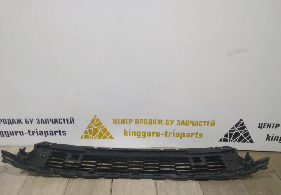 Решетка переднего бампера бу Skoda Kodiaq OEM 565853677