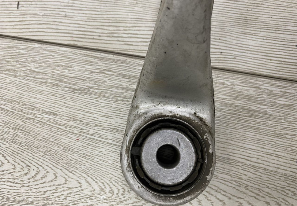 Поперечный рычаг задний левый BMW X5 G05 OEM 33306878021 Поперечный рычаг задний левый BMW X5 G05 OEM 33306878021