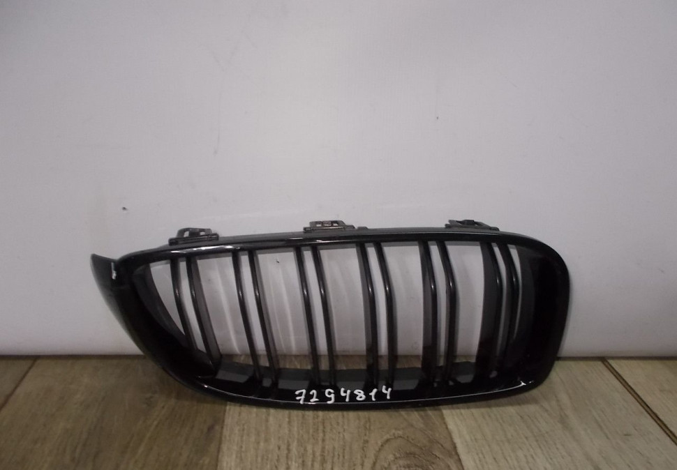 Решетка радиатора правая бу BMW 4 F32 OEM 7294814