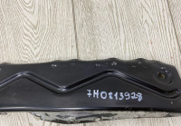 Опорная планка Volkswagen Transporter T5 2009 oem 7H0813928