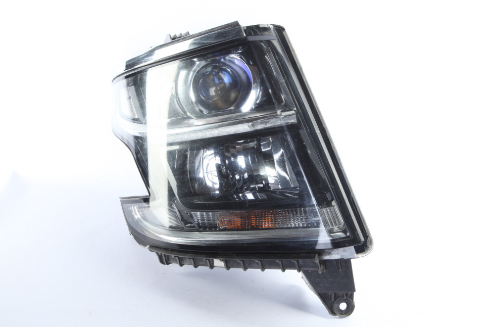 Фара правая Chevrolet Tahoe галоген Фара правая Chevrolet Tahoe галоген