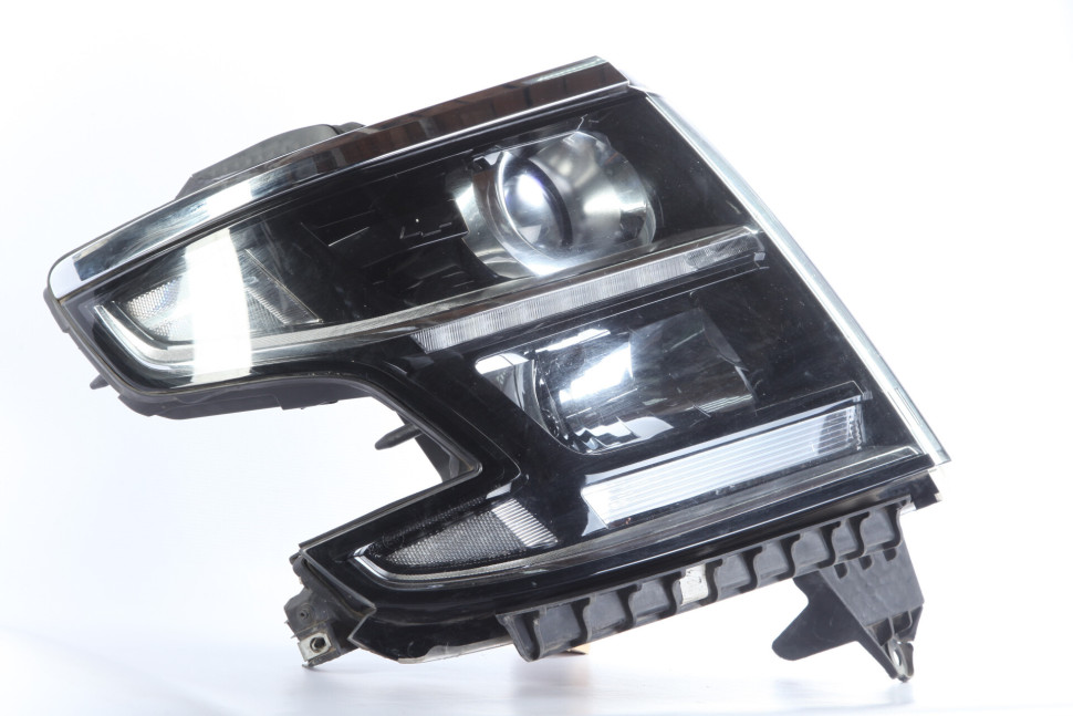 Фара правая Chevrolet Tahoe галоген Фара правая Chevrolet Tahoe галоген