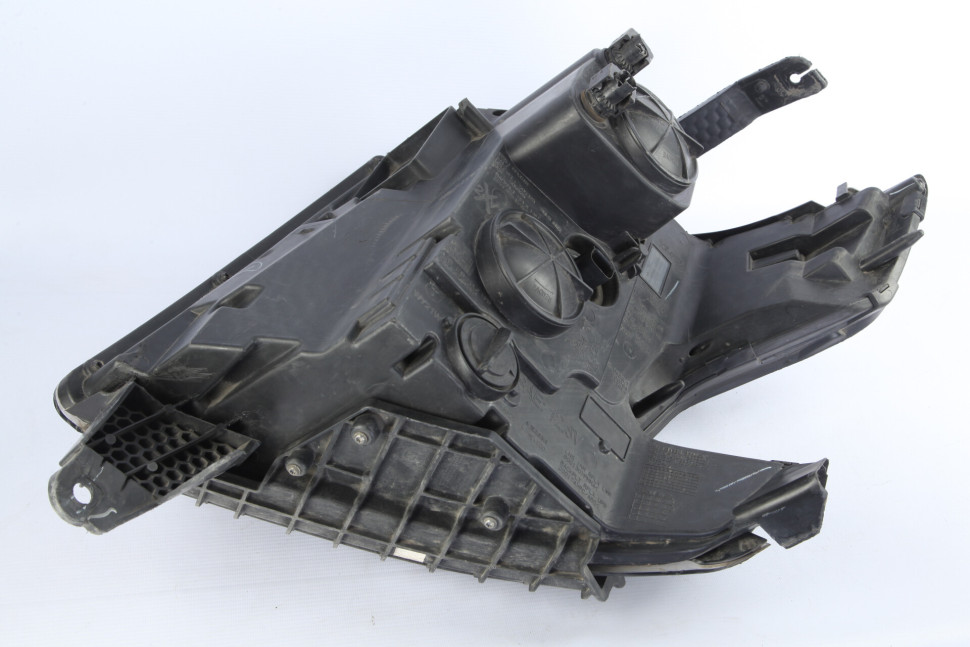 Фара правая Chevrolet Tahoe галоген Фара правая Chevrolet Tahoe галоген