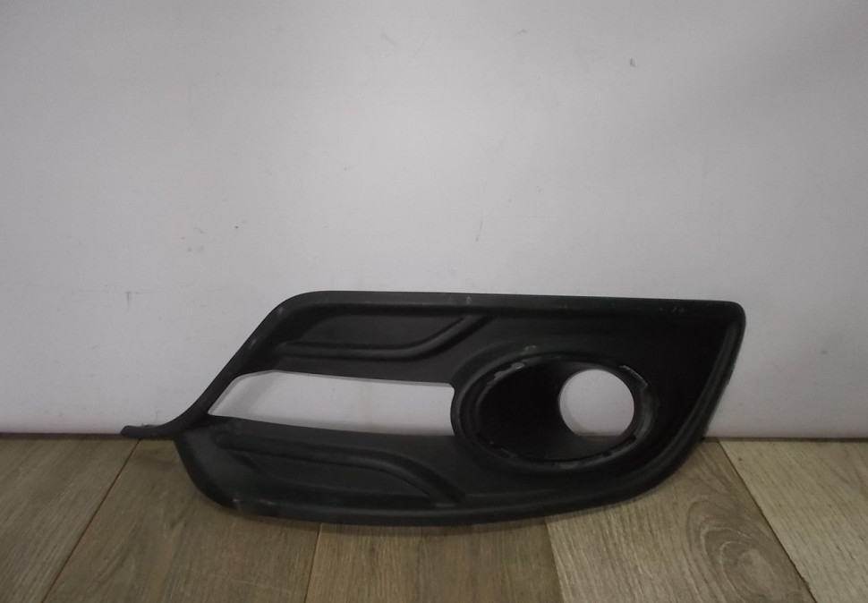 Решетка противотуманной фары левая бу Renault Megane 3 OEM 261A32193R