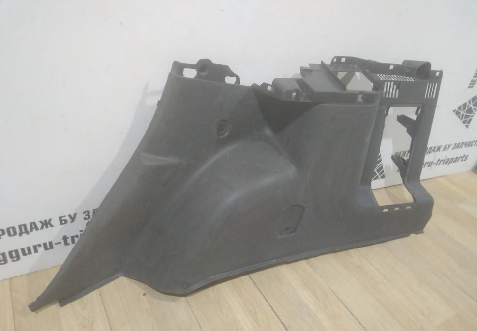 Обивка багажника правая бу Renault Duster OEM 849503745R