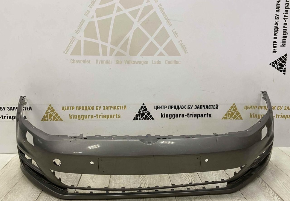 Бампер передний Volkswagen Golf 7 дорестайлинг 2012 oem 5G0807221