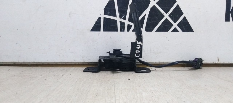 Замок капота Chevrolet Cruze oem 95989869