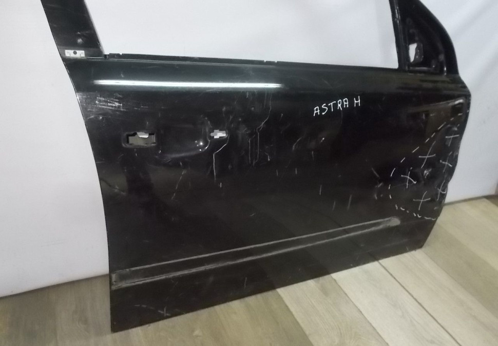 Дверь передняя правая бу Opel Astra H OEM 0124086