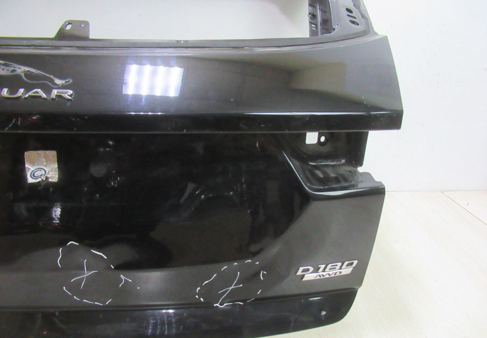 Крышка багажника Jaguar E-pace oem J9C2663 (вмятины) (скл-3)