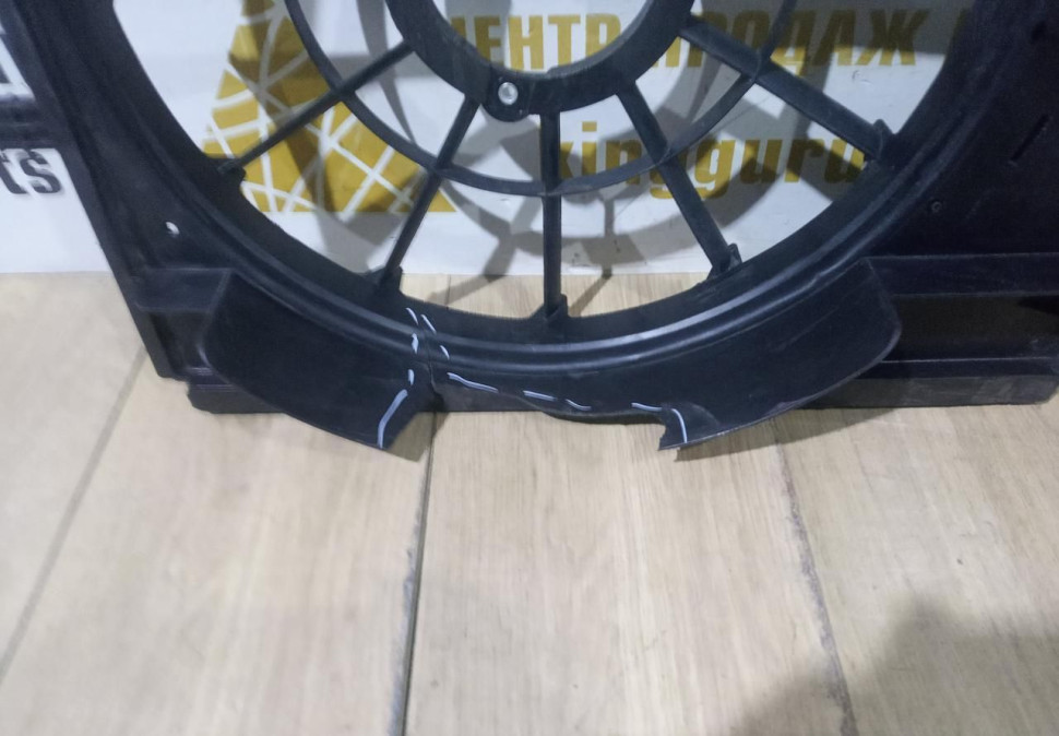 Диффузор вентилятора Skoda Rapid 1.4 OEM 6RU121207B Диффузор вентилятора Skoda Rapid 1.4 OEM 6RU121207B