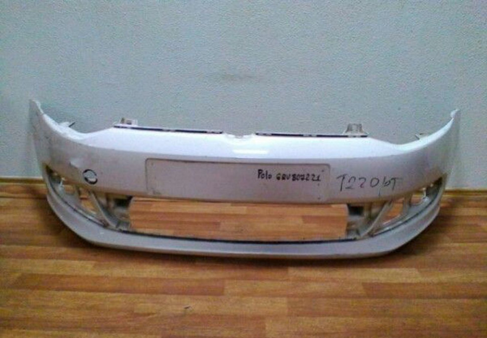 Бампер передний Volkswagen Polo 5 Oem 6RU807221