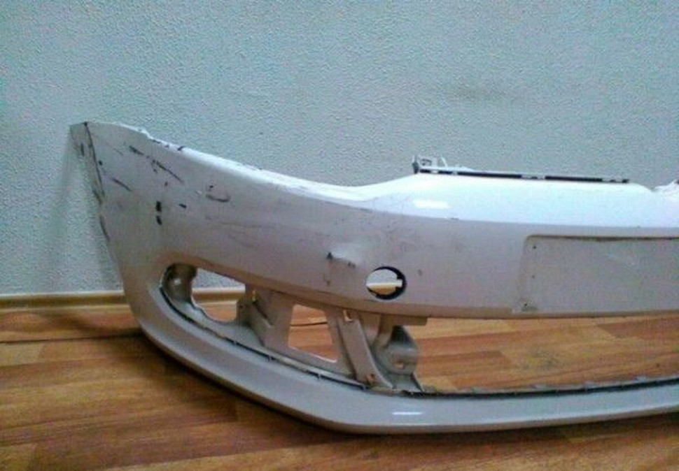 Бампер передний Volkswagen Polo 5 Oem 6RU807221