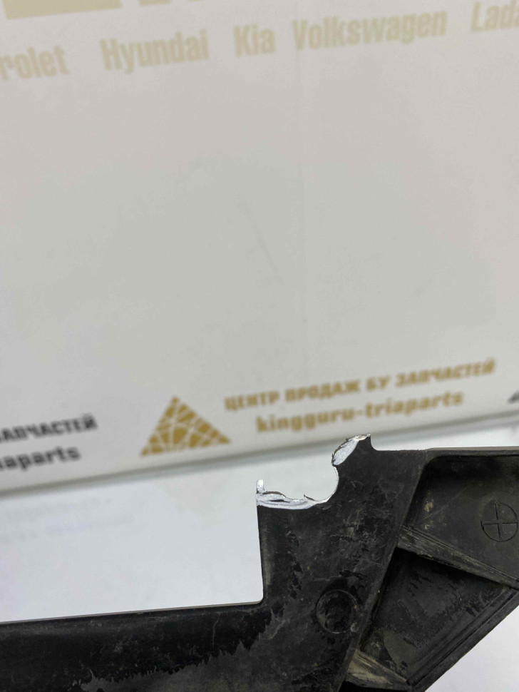 Защита переднего бампера правая Renault Logan 2 OEM 620254996R