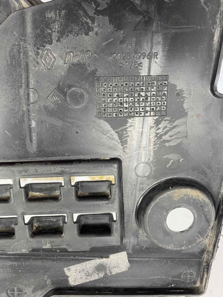 Защита переднего бампера правая Renault Logan 2 OEM 620254996R