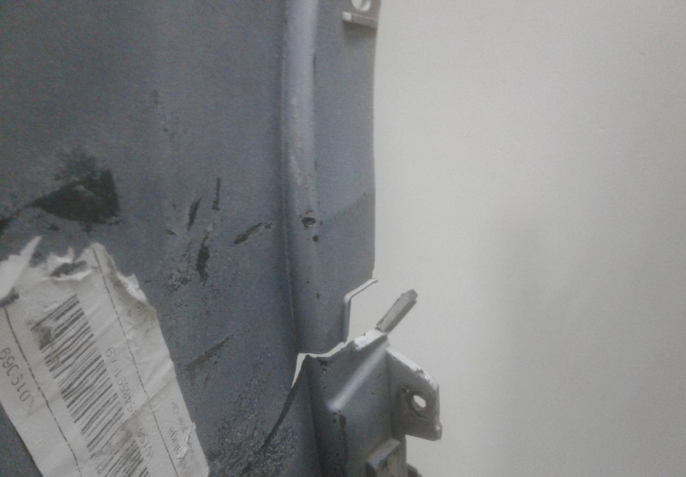 Бампер задний Volkswagen Tiguan 1 oem 5NU807421 (мал.трещ.) ( мал.вмят) ( слом 1 креп)