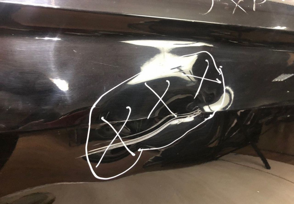 Дверь задняя правая Volkswagen Tiguan 2 oem 5NA833056H (вмятина) Дверь задняя правая Volkswagen Tiguan 2 oem 5NA833056H (вмятина)