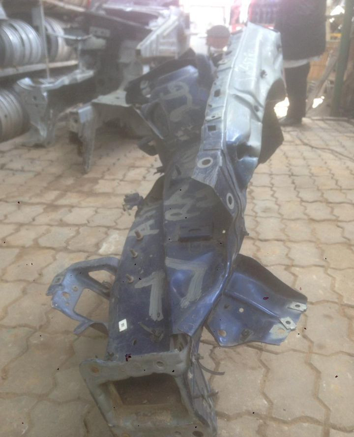 Лонжерон правый Opel Astra H oem 13181100 (скл-3) Лонжерон правый Opel Astra H oem 13181100 (скл-3)