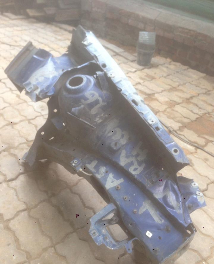Лонжерон правый Opel Astra H oem 13181100 (скл-3) Лонжерон правый Opel Astra H oem 13181100 (скл-3)