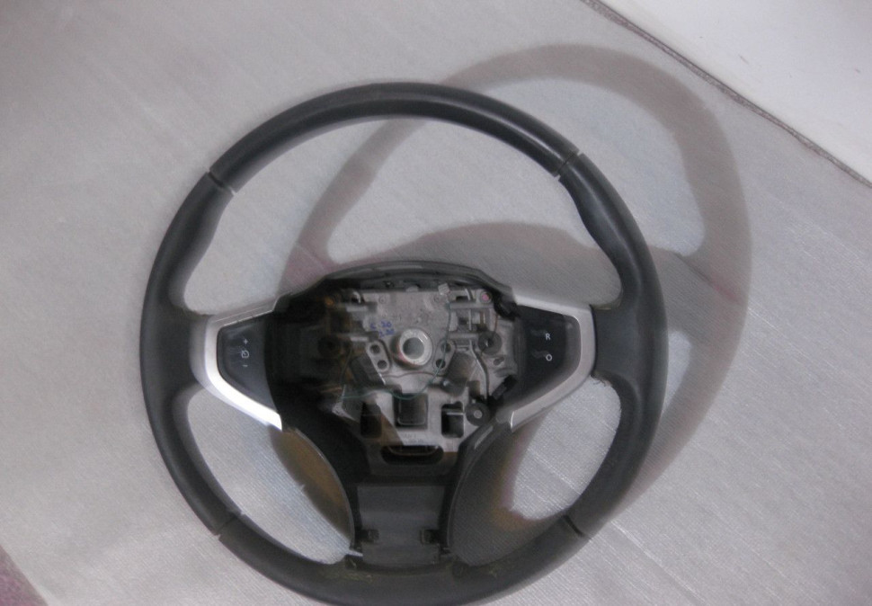 Руль Renault Koleos oem 985105461r (скл-3)
