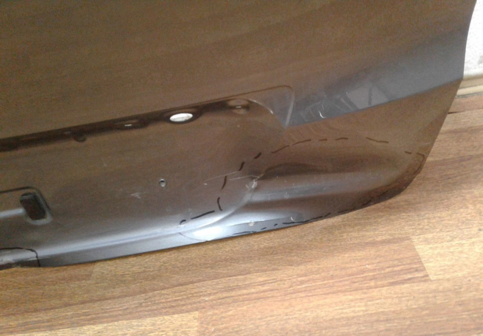 Крышка багажника Hyundai Creta (16>) вмятина (скл-3) Крышка багажника Hyundai Creta (16>) вмятина (скл-3)