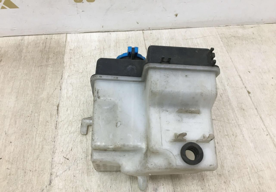 Бачок омывателя Hyundai Getz 2002-2006 oem 986101C021