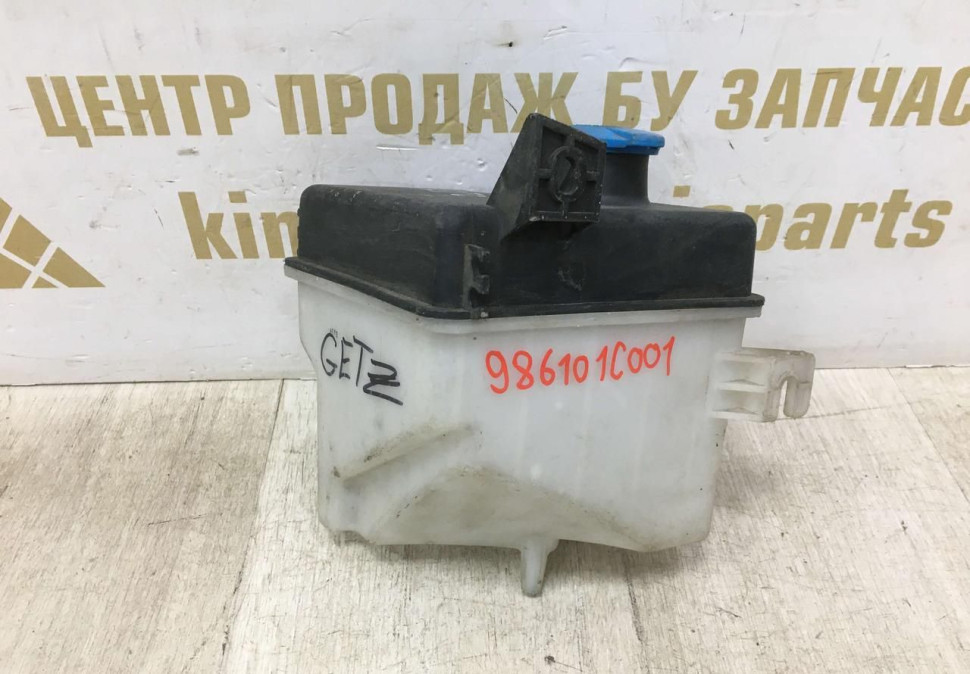 Бачок омывателя Hyundai Getz 2002-2006 oem 986101C021