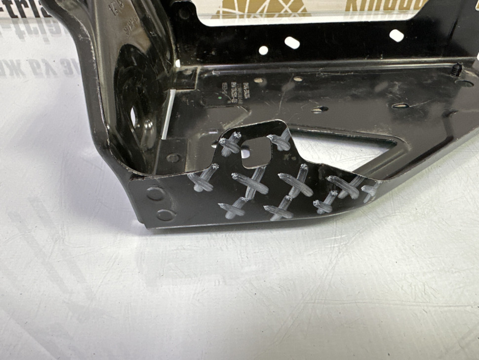 Кронштейн под фару левый бу BMW X1 F48 OEM 7342501