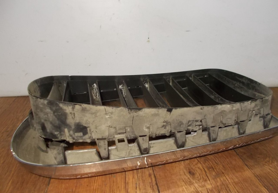 Решетка радиатора правая бу BMW X5 F15 OEM 7316076