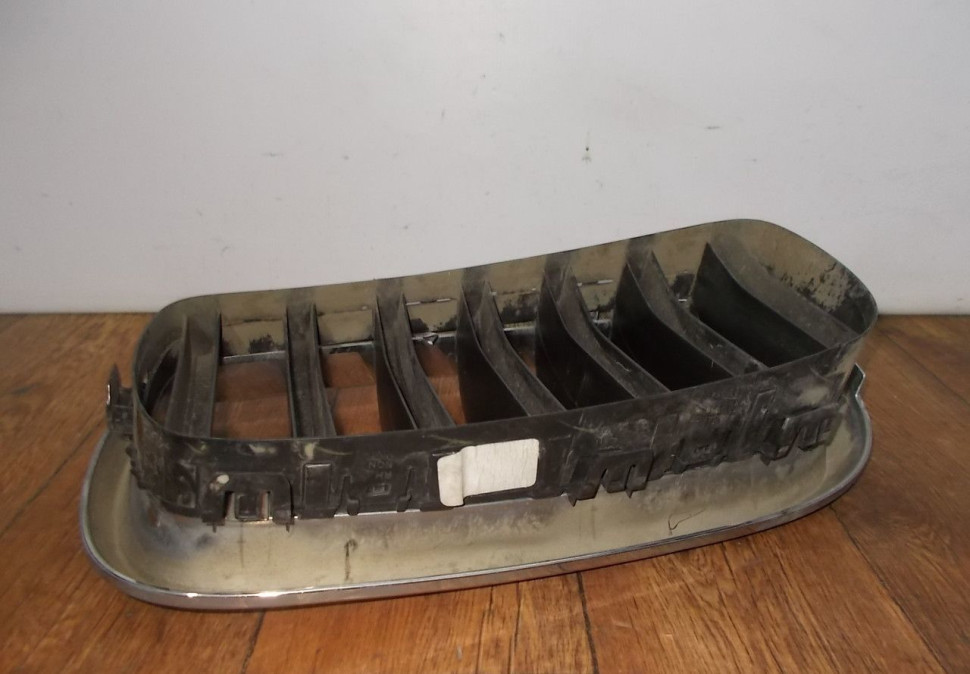 Решетка радиатора правая бу BMW X5 F15 OEM 7316076