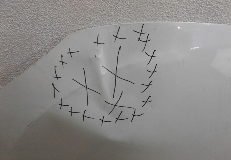 Капот Renault Megane 3 oem 651220005r (вмятина) (скл-3)