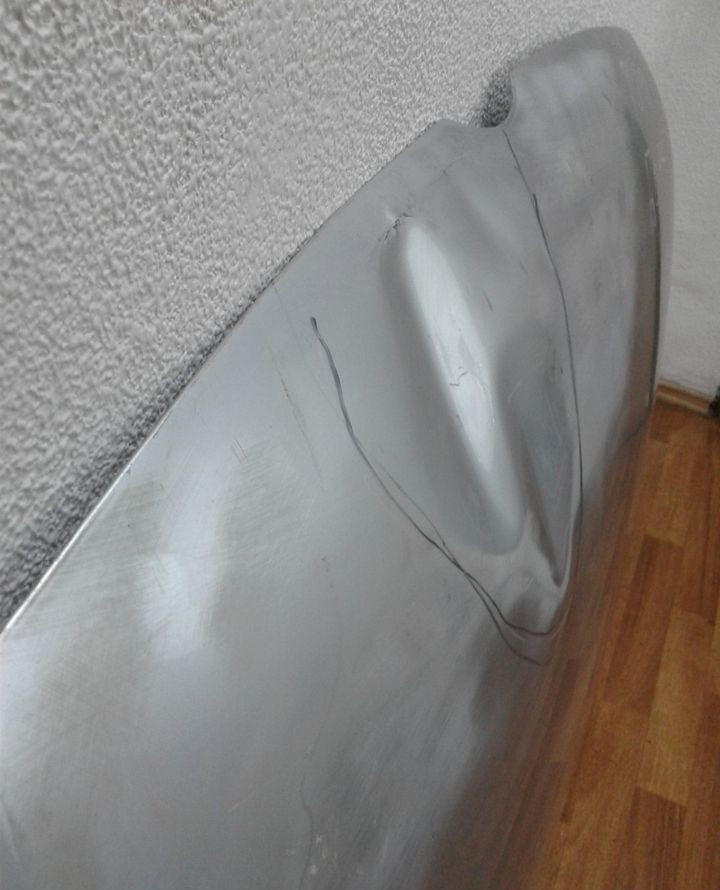 Капот Volkswagen Polo до рестайл oem 6ru823031b (вмятины) Капот Volkswagen Polo до рестайл oem 6ru823031b (вмятины)