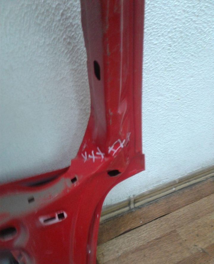 Крышка багажника Volkswagen Polo хетчбэк (вмятина) Крышка багажника Volkswagen Polo хетчбэк (вмятина)