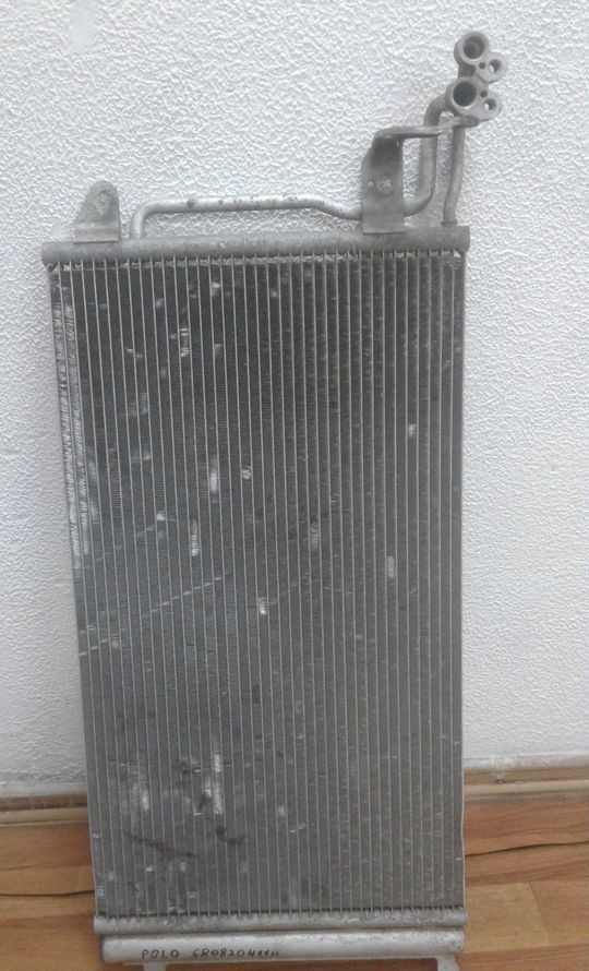 Радиатор кондиционера Volkswagen Polo oem 6r0820411h