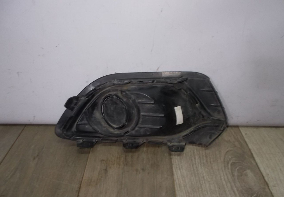 Решетка противотуманной фары левая бу Renault Logan 2 OEM 263363542R