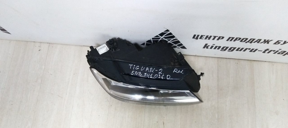 Фара правая LED Volkswagen Tiguan 2 oem 5NB941036D (Скл-3)