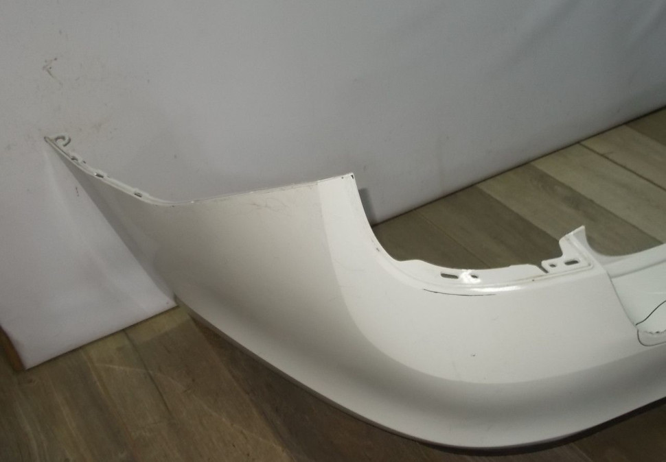Бампер задний бу Skoda Rapid OEM 60U807421B