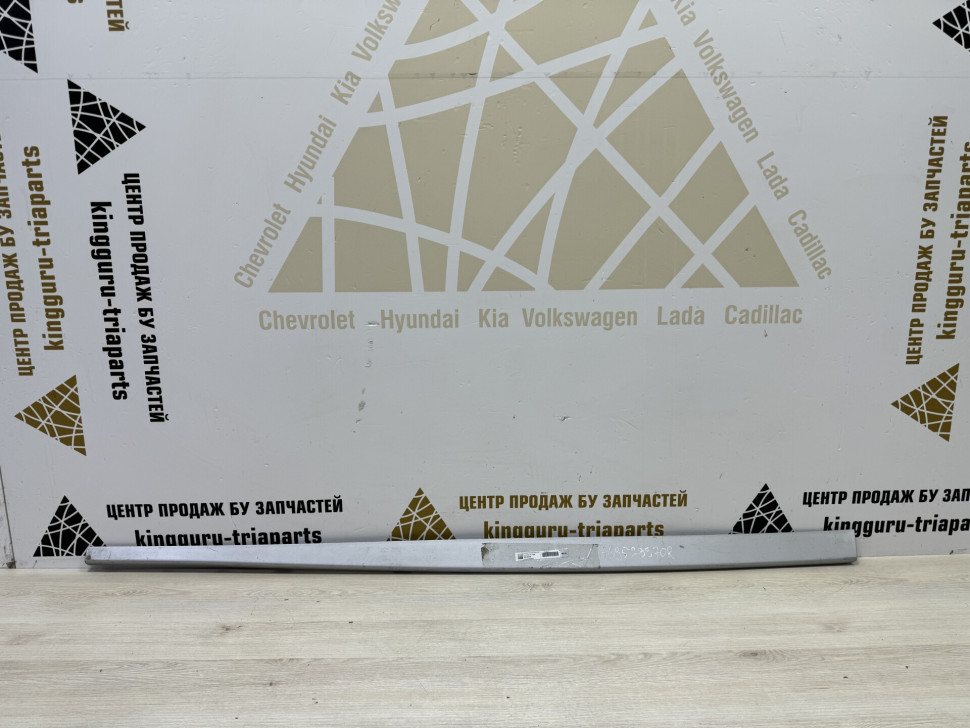 Накладка левого порога бу Renault Duster OEM 769523970R