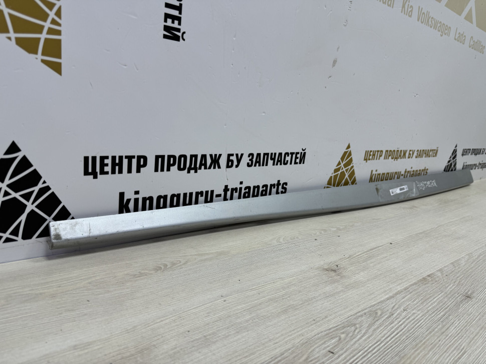 Накладка левого порога бу Renault Duster OEM 769523970R Накладка левого порога бу Renault Duster OEM 769523970R