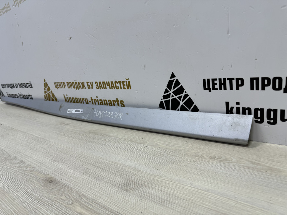 Накладка левого порога бу Renault Duster OEM 769523970R Накладка левого порога бу Renault Duster OEM 769523970R