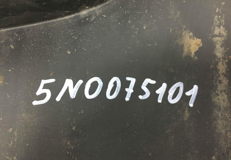 Брызговик задний левый Volkswagen Tiguan 1 2007 OEM 5N0075101