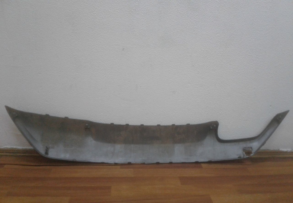 Спойлер заднего бампера Hyundai Santa Fe 3 15- oem 866652W500 (вмятина)