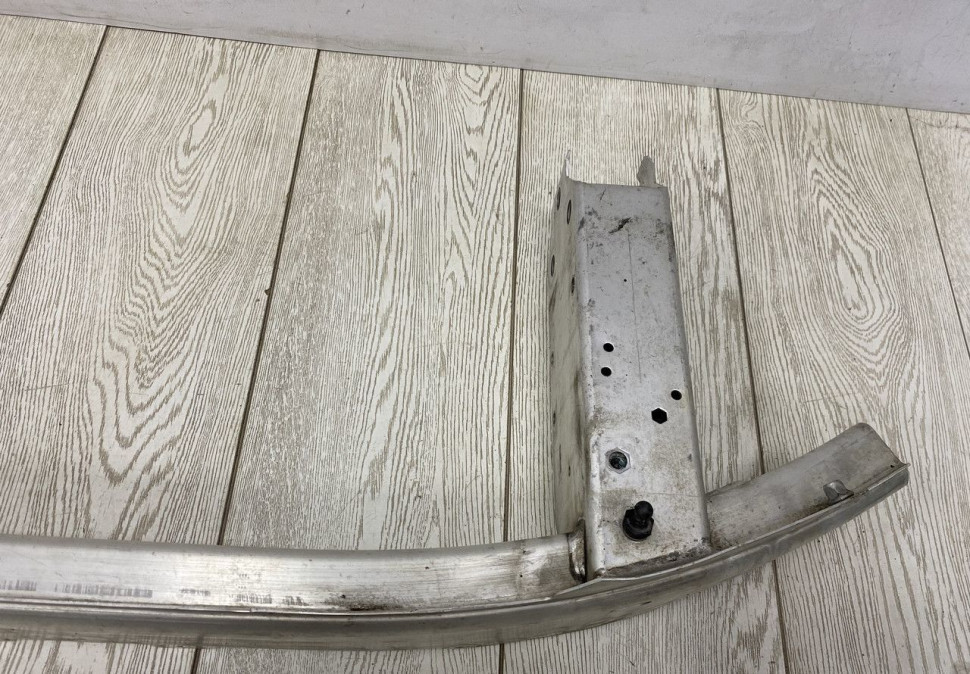 Усилитель переднего бампера BMW 7 G11 OEM 51117358796