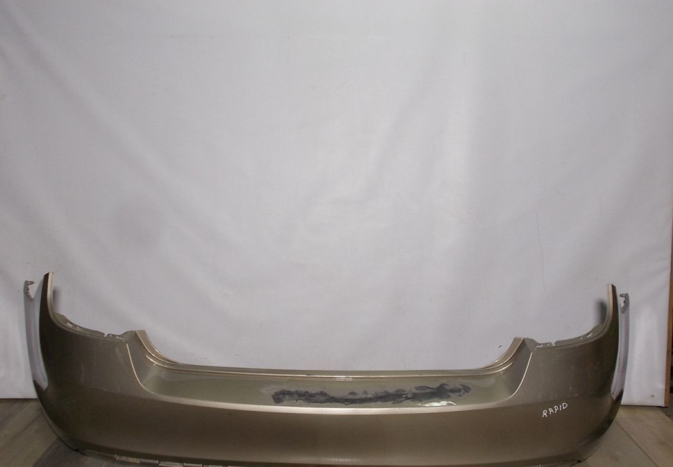 Бампер задний бу Skoda Rapid OEM 60U807421