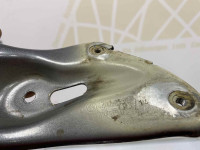 Кронштейн переднего крыла правый бу Skoda Octavia A5 OEM 1Z0810680