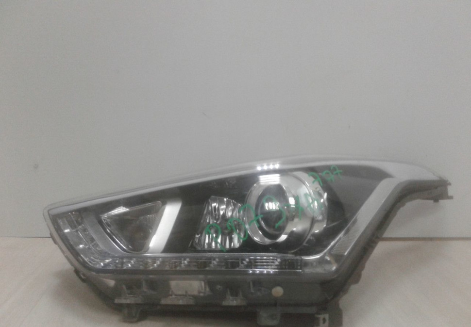 Фара левая (галоген) Hyundai Creta oem 92101m0100