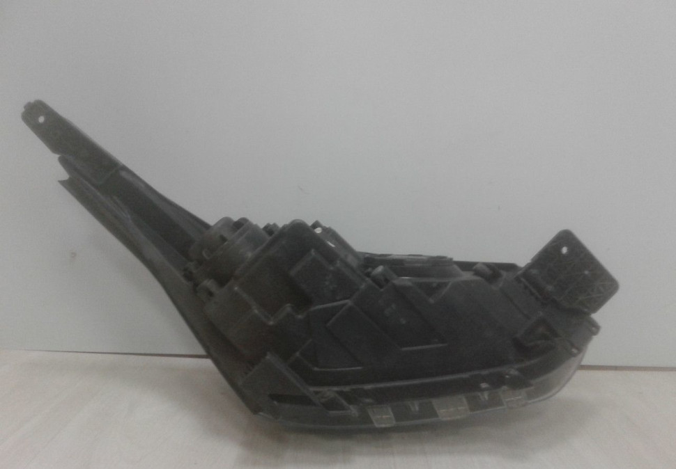 Фара левая (галоген) Hyundai Creta oem 92101m0100