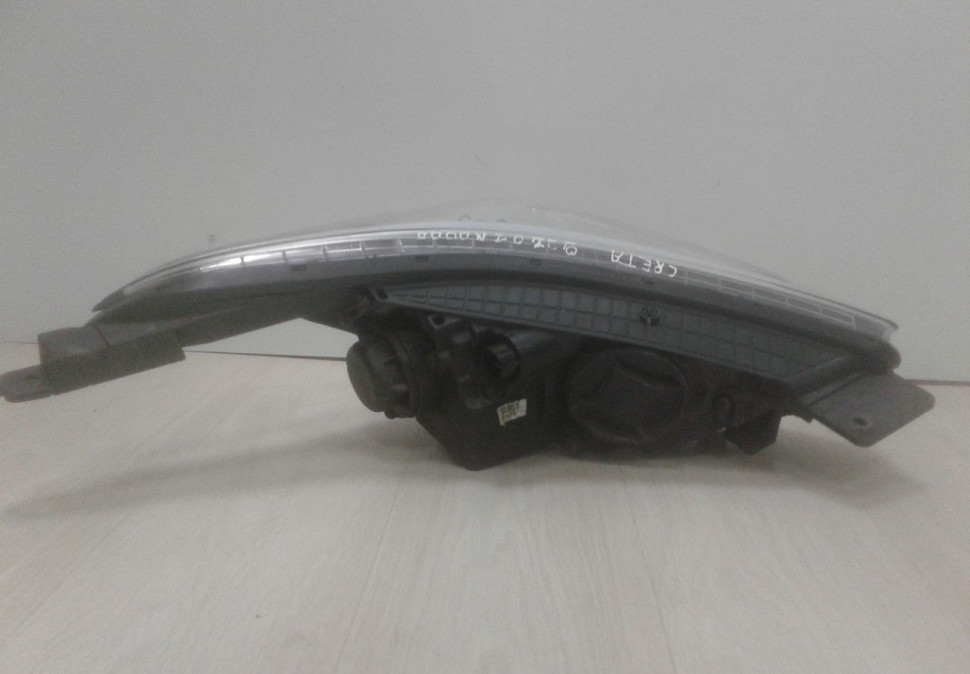 Фара левая (галоген) Hyundai Creta oem 92101m0100